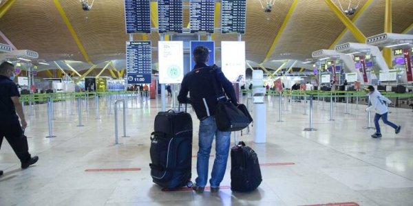 El aeropuerto de Valencia recupera pasajeros con un 658% más de tráfico que el año pasado