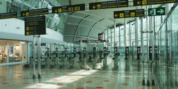 El aeropuerto de Valencia cierra 2021 con 4 millones de pasajeros y crece respecto a 2020