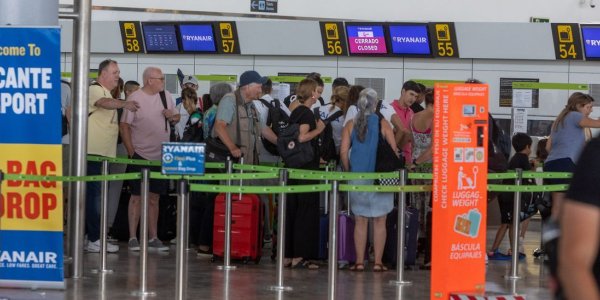 El aeropuerto atiende a 5,7 millones de pasajeros hasta final de junio y se queda sólo un 17% por debajo del histórico 2019