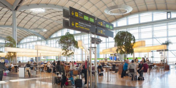 Aena anuncia la ampliación del aeropuerto de Alicante-Elche en un plan para 2027-2031