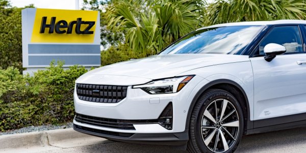 Tras Tesla, ahora es el turno de Polestar: Hertz no comprará más coches eléctricos de la marca